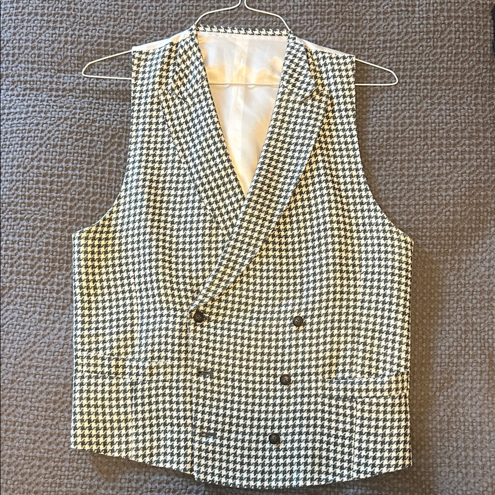 Suitsupply Green and White Houndstooth Vest